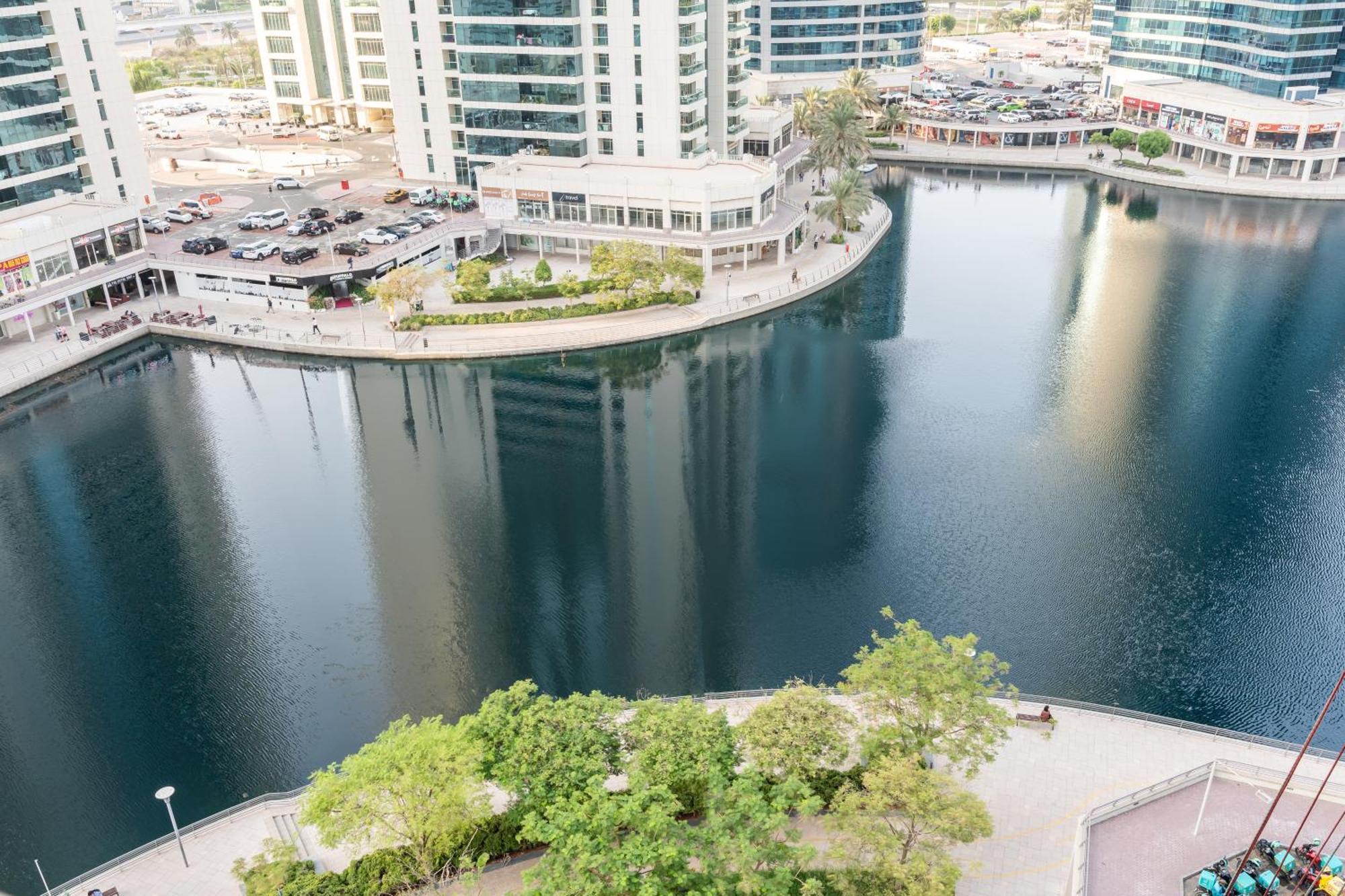 Chic In Goldcrest Views, Jlt Apartment