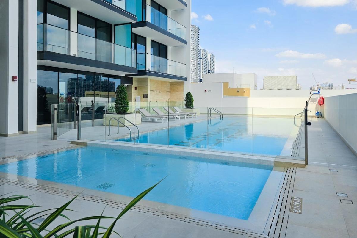 Elegant 1 Bed In Jvc *