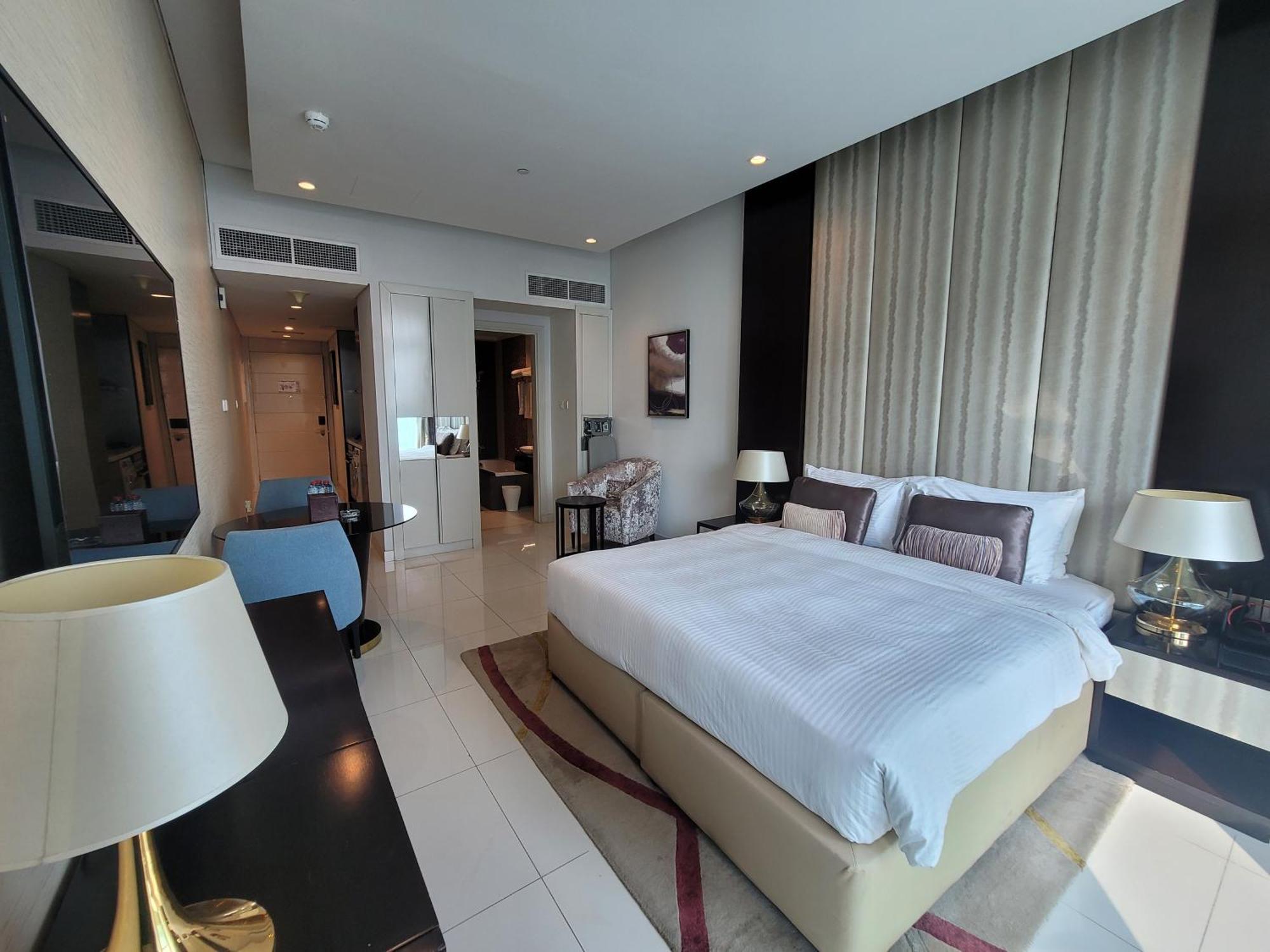 Apartment Damac Upper Crest - 2 Min Walkable Mall
