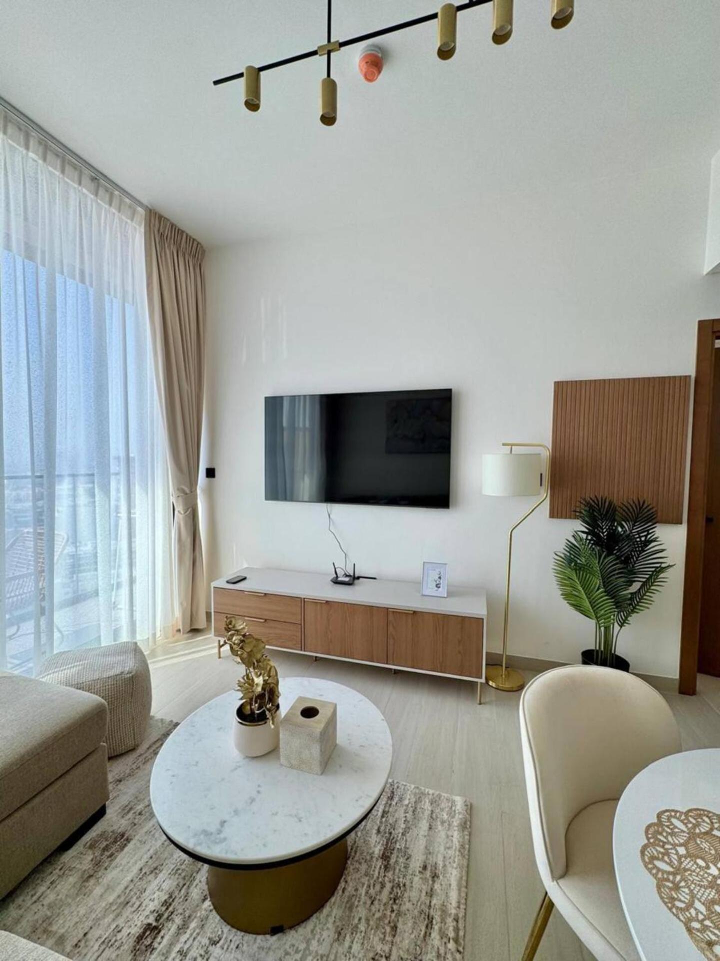 Chic Urban 1br In Jvc With Modern Amenities