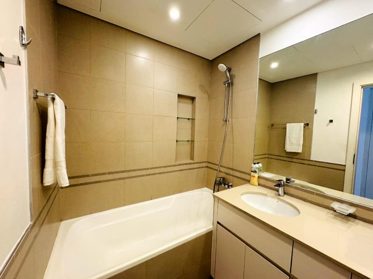 02 Bedroom In Townsquare Apartment Dubai