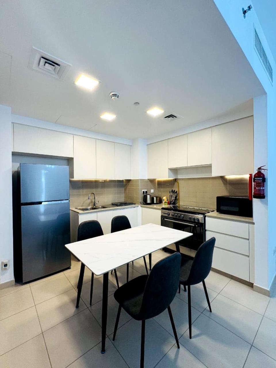 Apartment 02 Bedroom In Townsquare Dubai