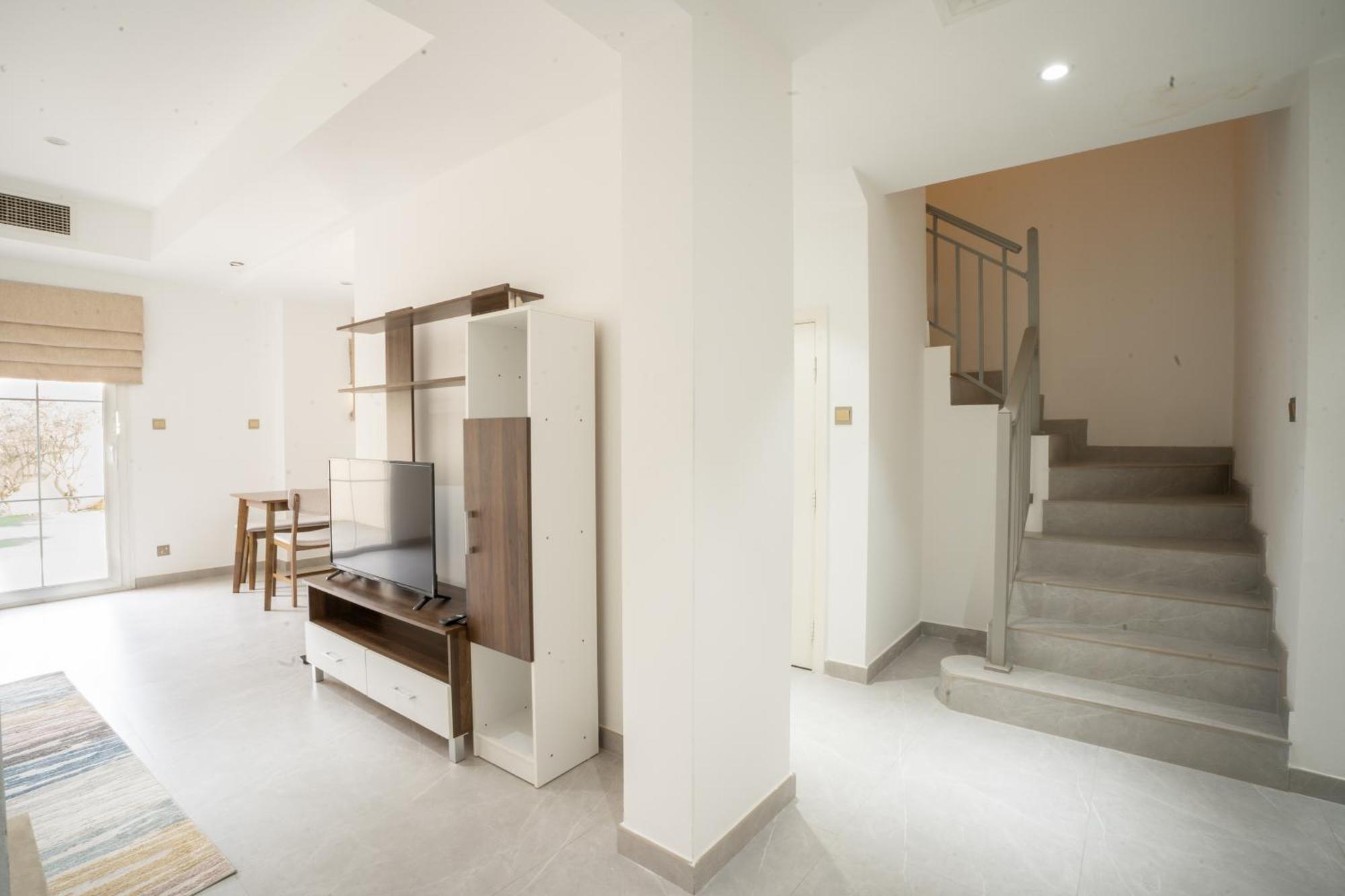 Cozy 2bhk In Springs 14 Villa *