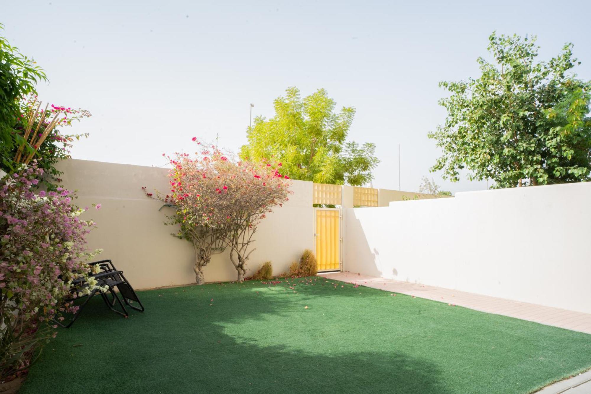 Cozy 2bhk In Springs 14 Dubai