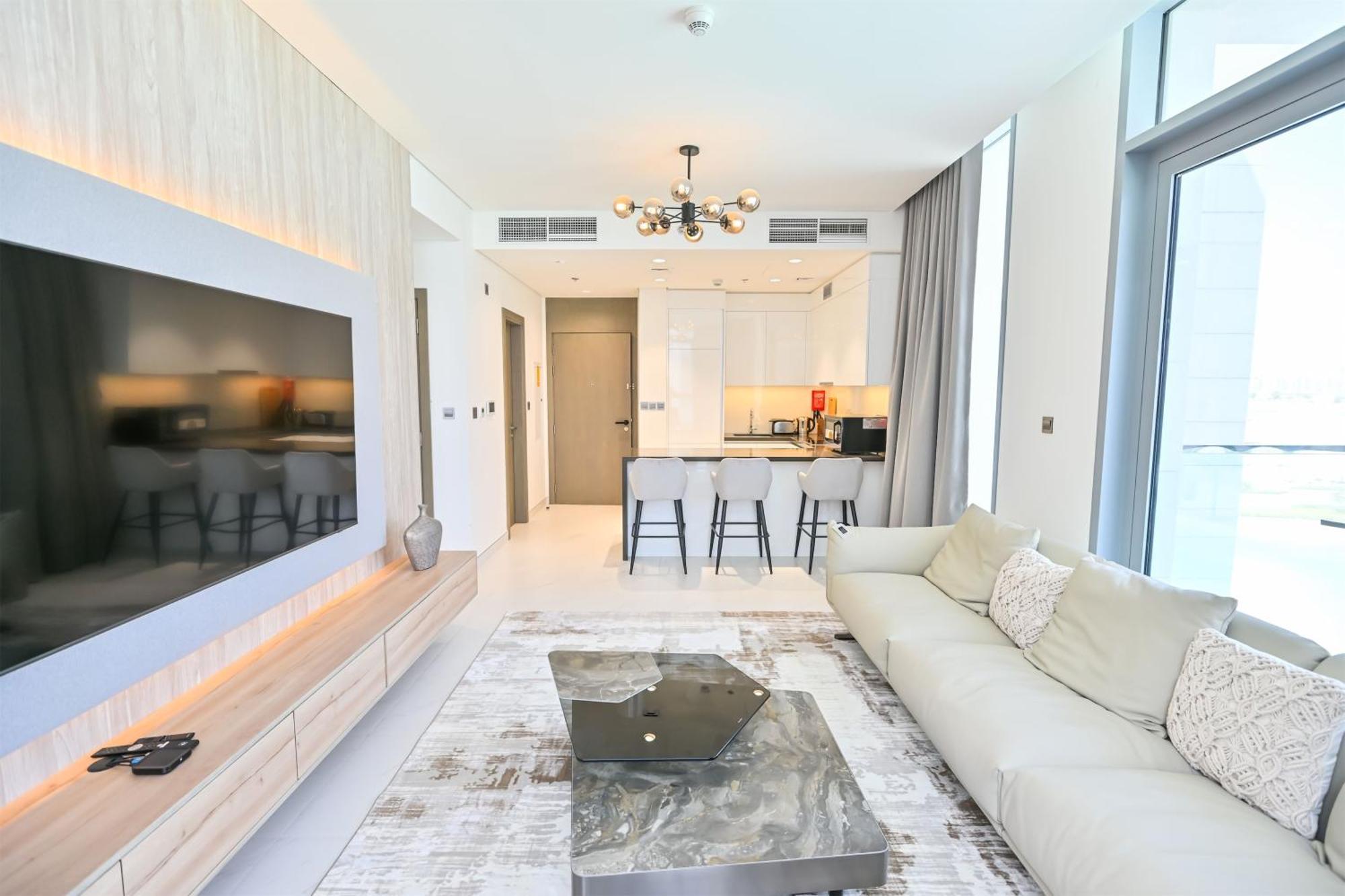 Luxury And Spacious 1 Bedroom In District One Meydan Apartment *