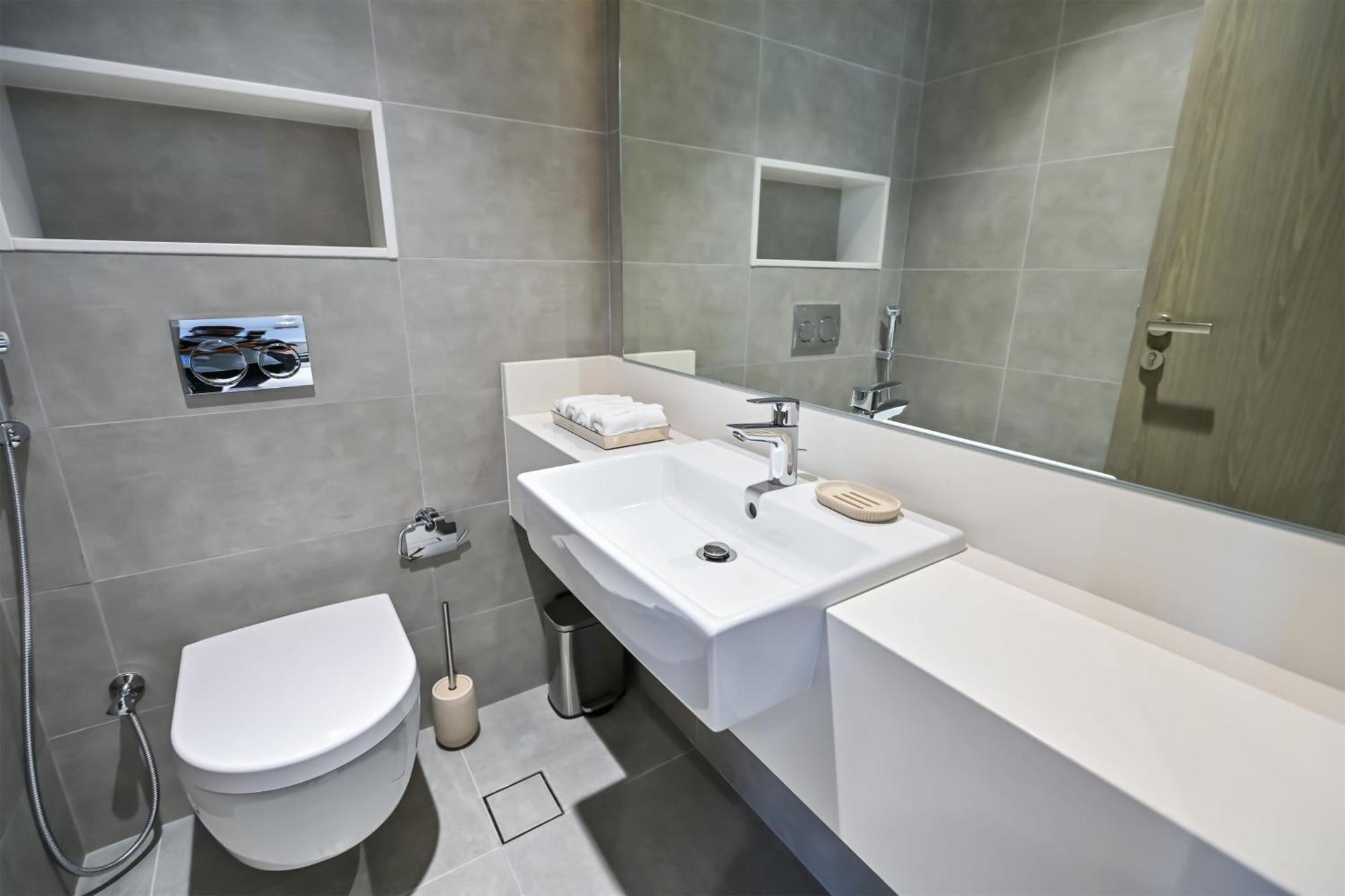 1br By Crystal Lagoon In District One Meydan * Dubai