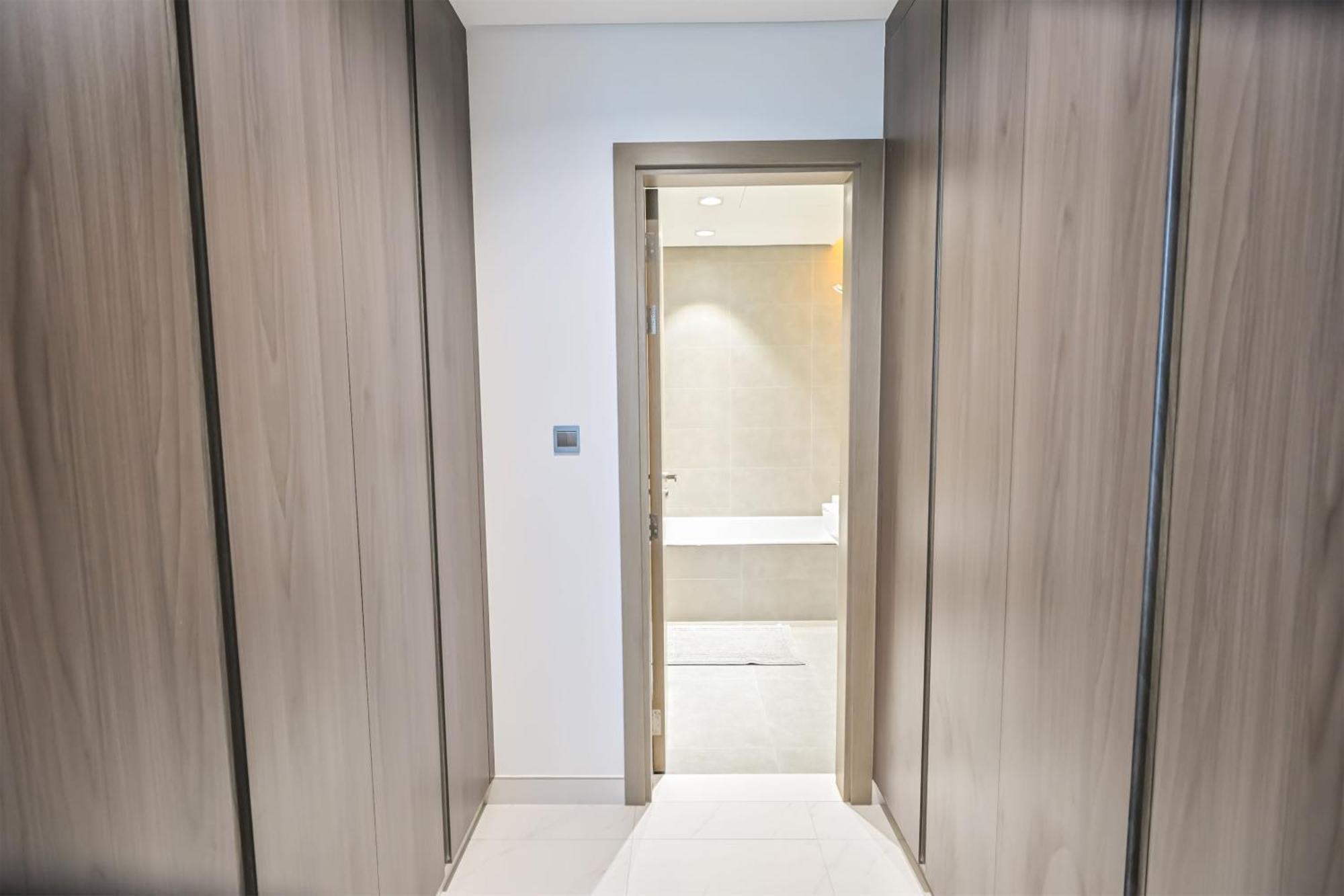 Spacious 1br Burj Khalifa Views In District One Meydan