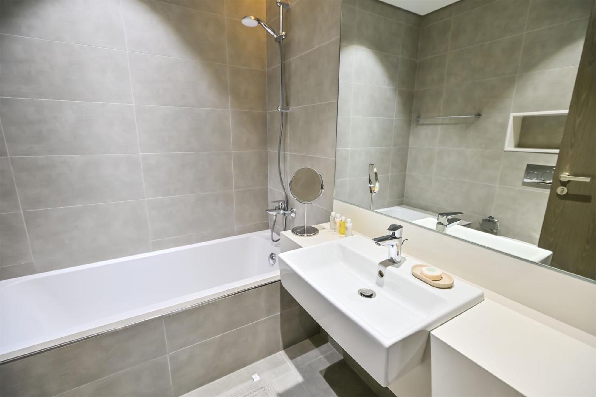 1br W Exclusive Lagoon Access In District One Meydan Dubai