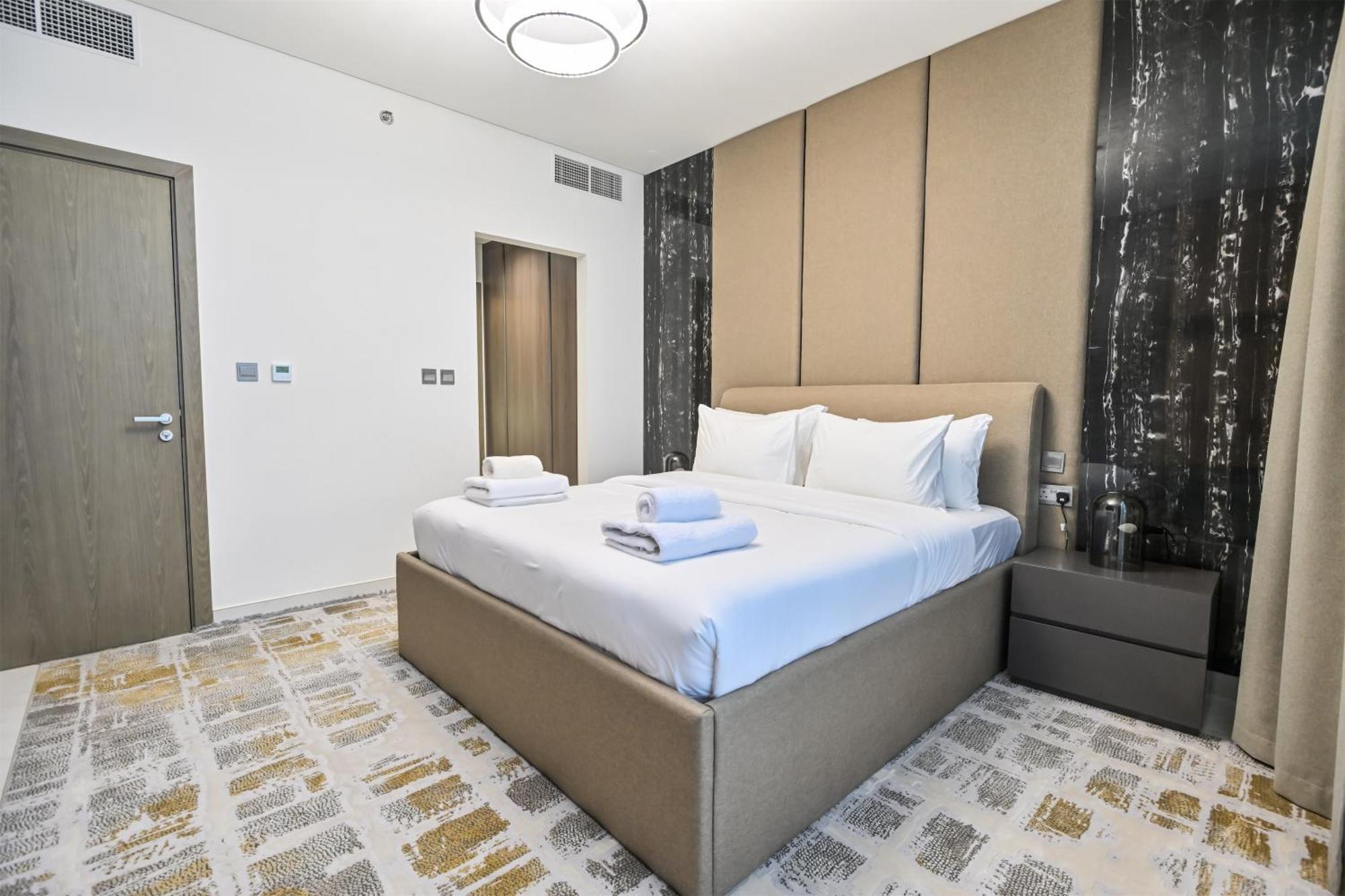 Direct Access To Crystal Lagoon 1br Unit In District One Meydan Apartment
