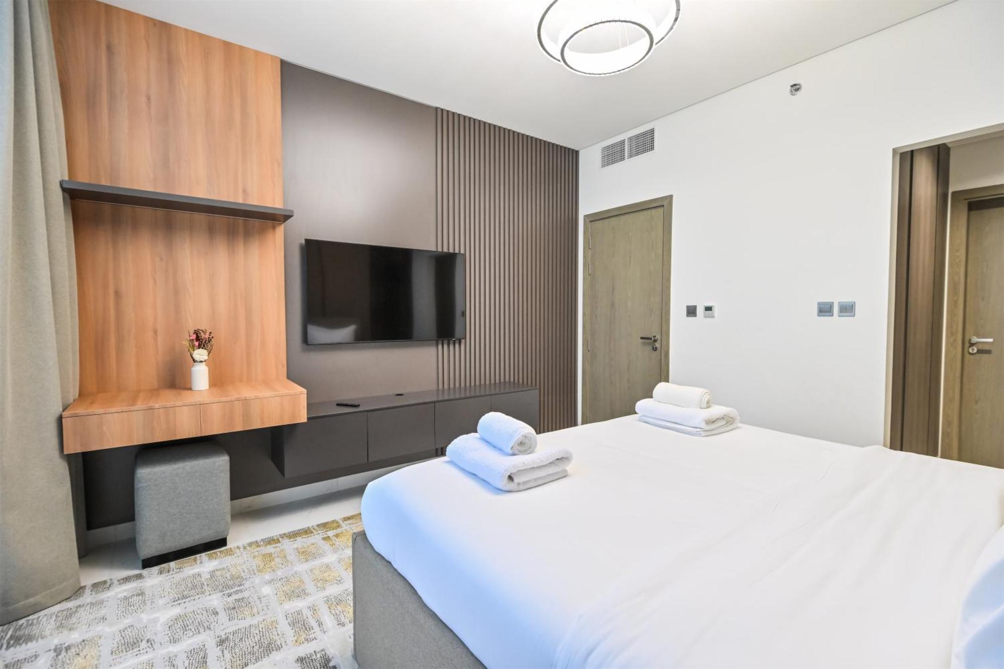 Apartment Direct Access To Crystal Lagoon 1br Unit In District One Meydan *