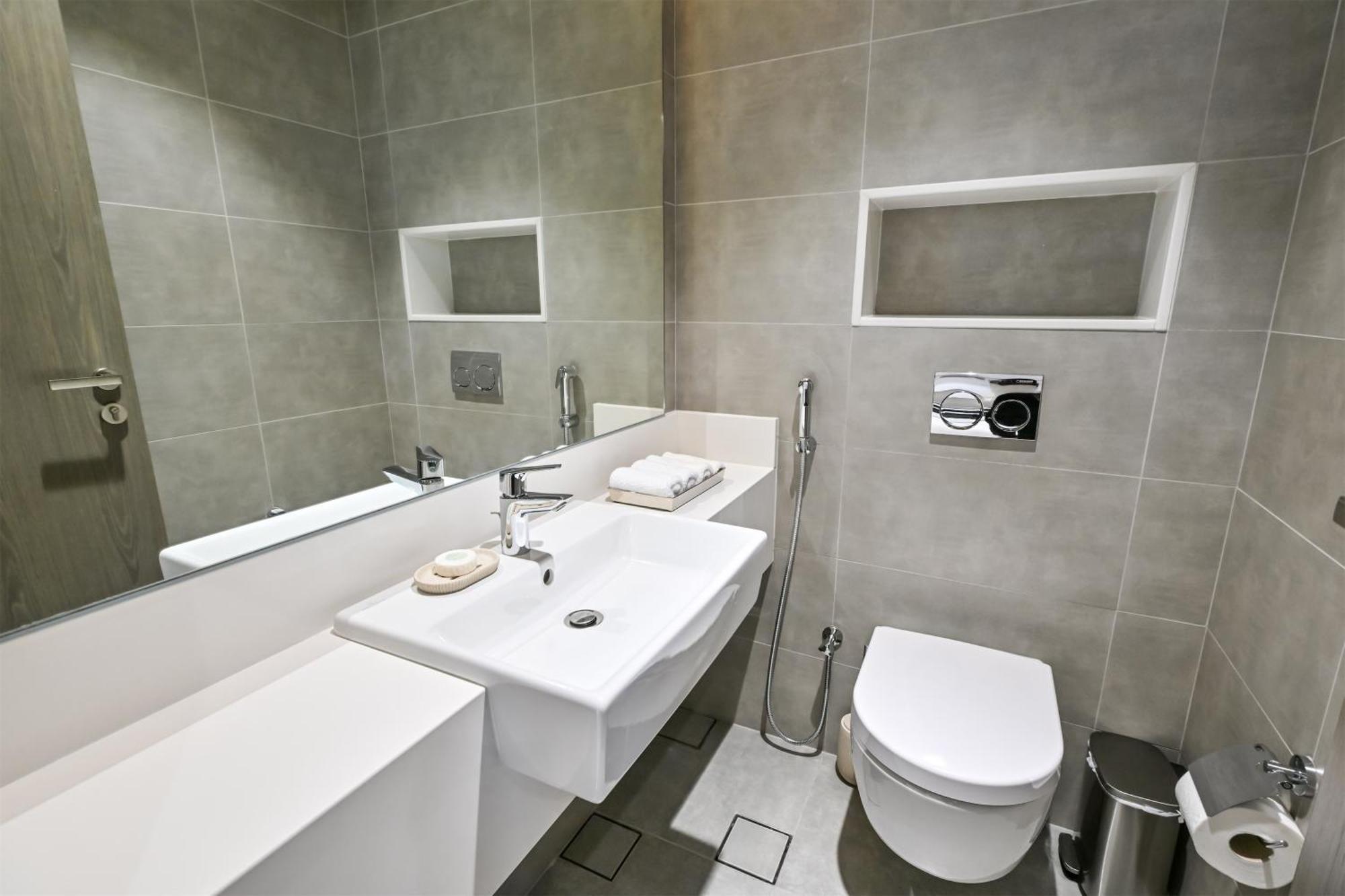 Apartment Direct Access To Crystal Lagoon 1br Unit In District One Meydan *