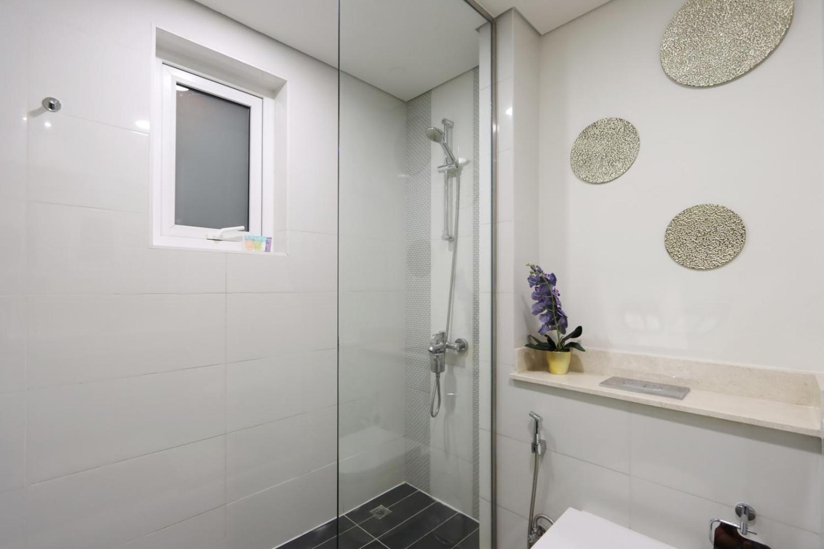 Livbnb- Classy 3 1 Maid's Townhouse In Villanova Villa *
