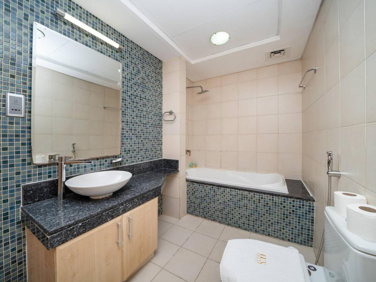 Cosy Palm Jumeirah 1 Bedroom - Perfect Location Apartment *