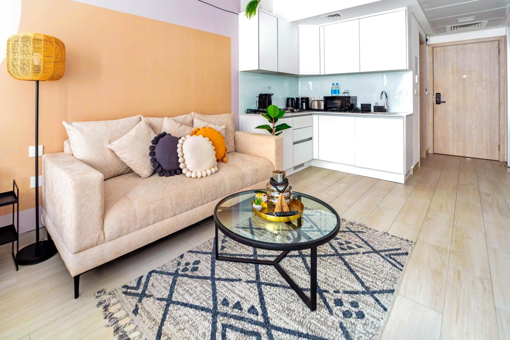Apartment Jvc Modern In *