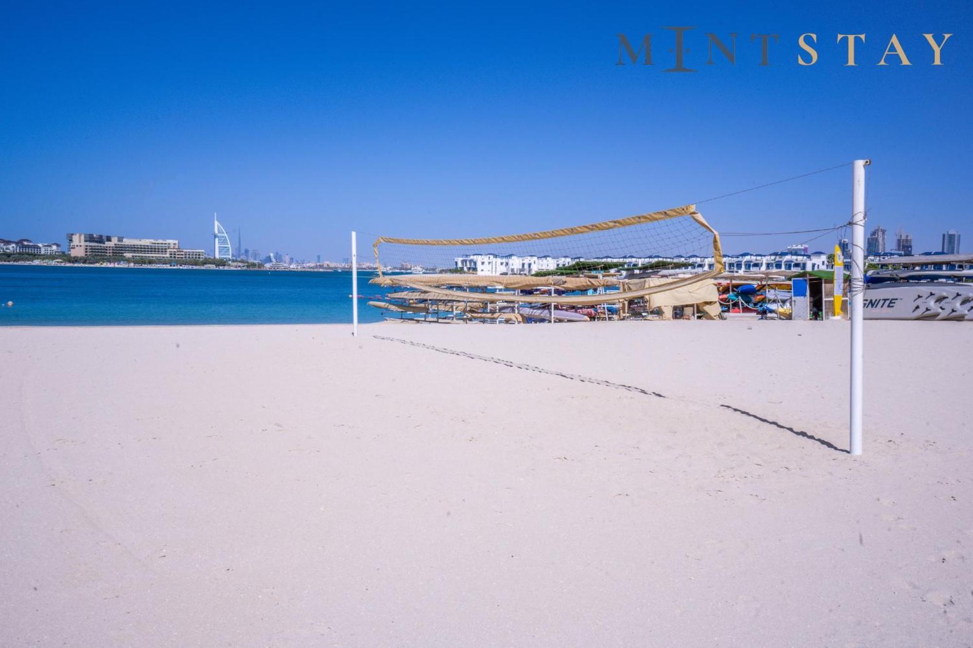 Shoreline 14, Al Hallawi - Palm Jumeirah - Mint * Dubai