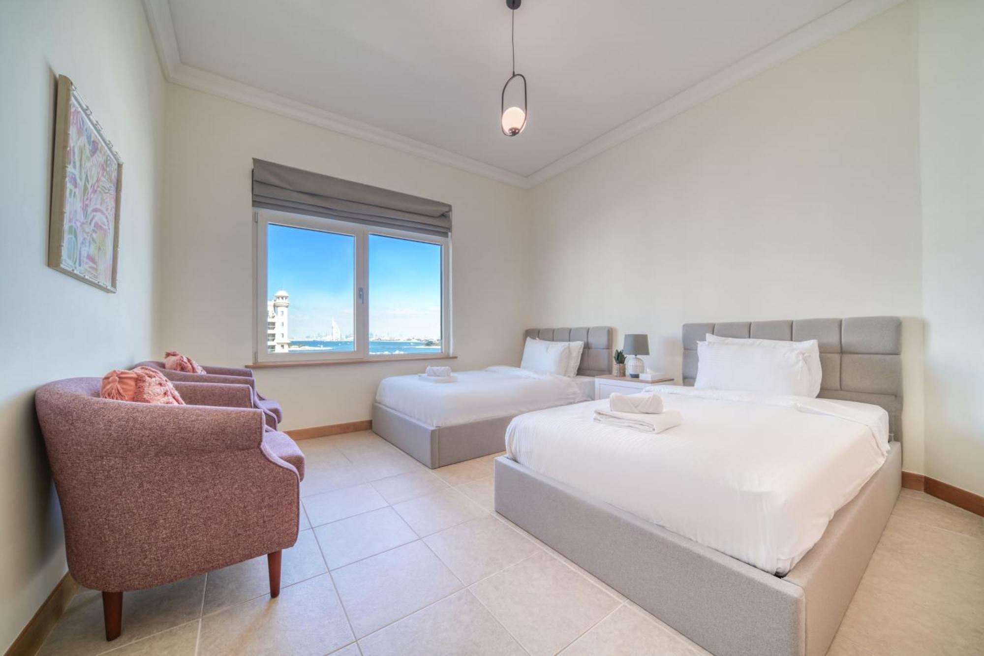 Shoreline 14, Al Hallawi - Palm Jumeirah - Mint *