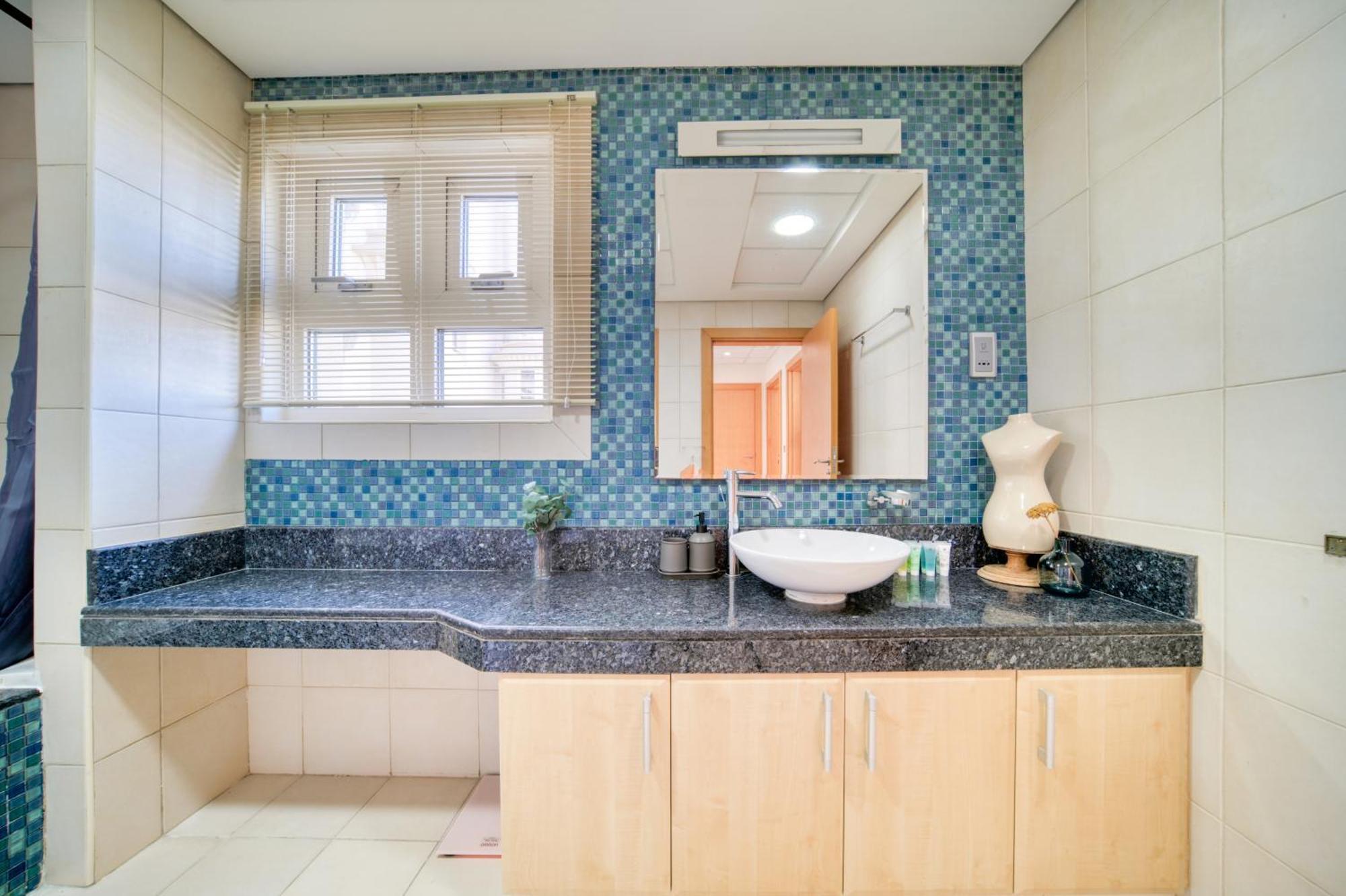 Apartment Shoreline 14, Al Hallawi - Palm Jumeirah - Mint Dubai