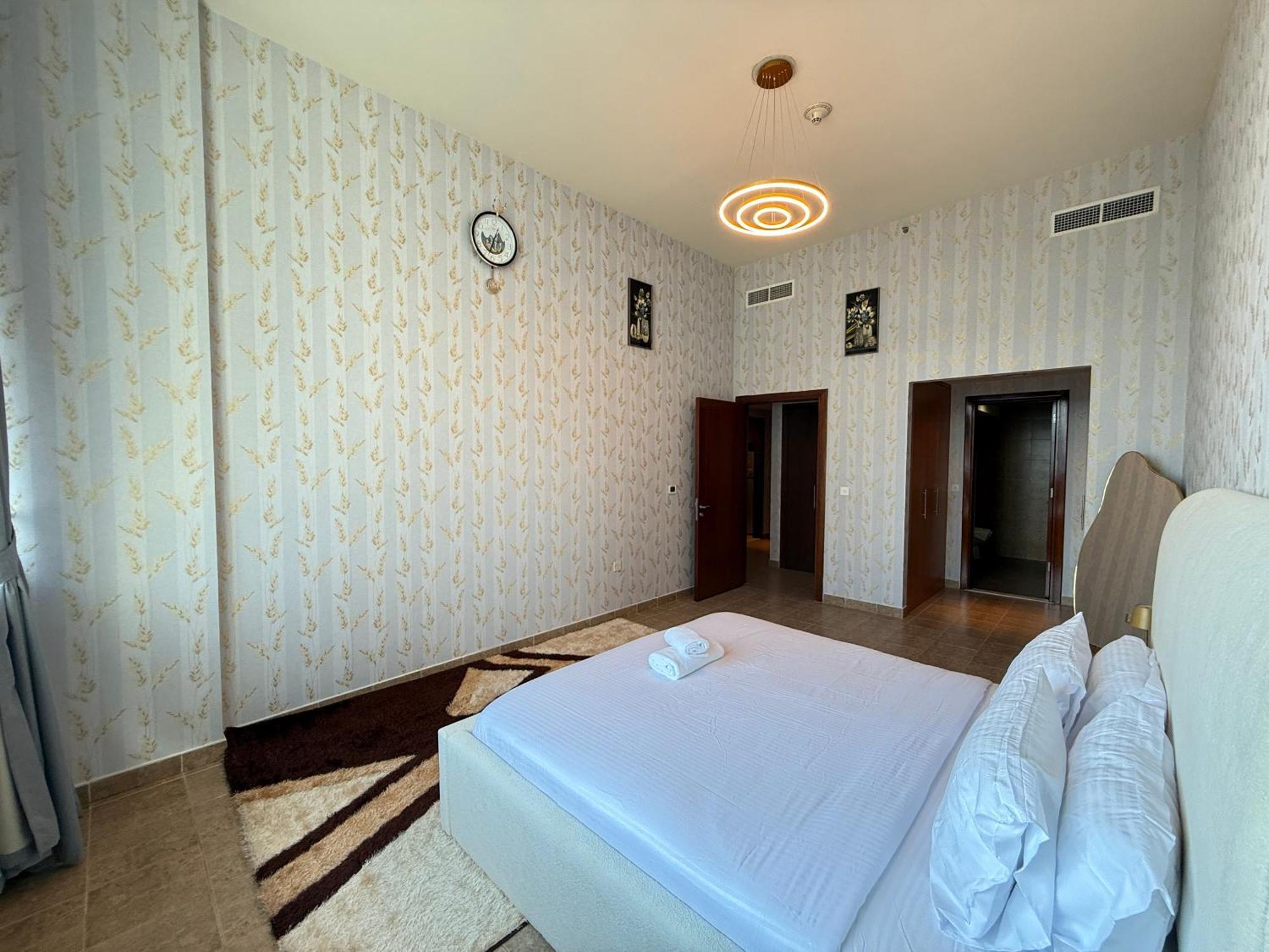 Hm-102amazing Large Fully Furnished 1bhk *