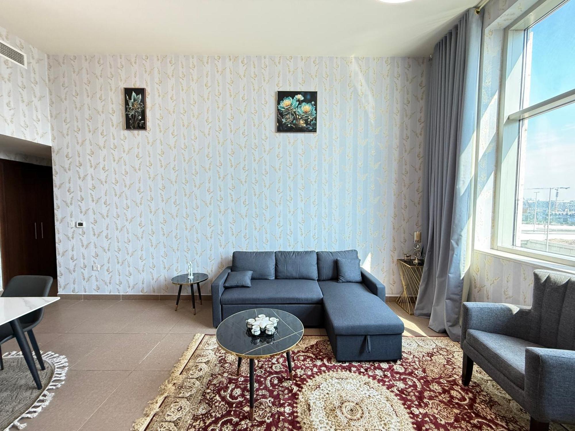 Hm-102amazing Large Fully Furnished 1bhk *