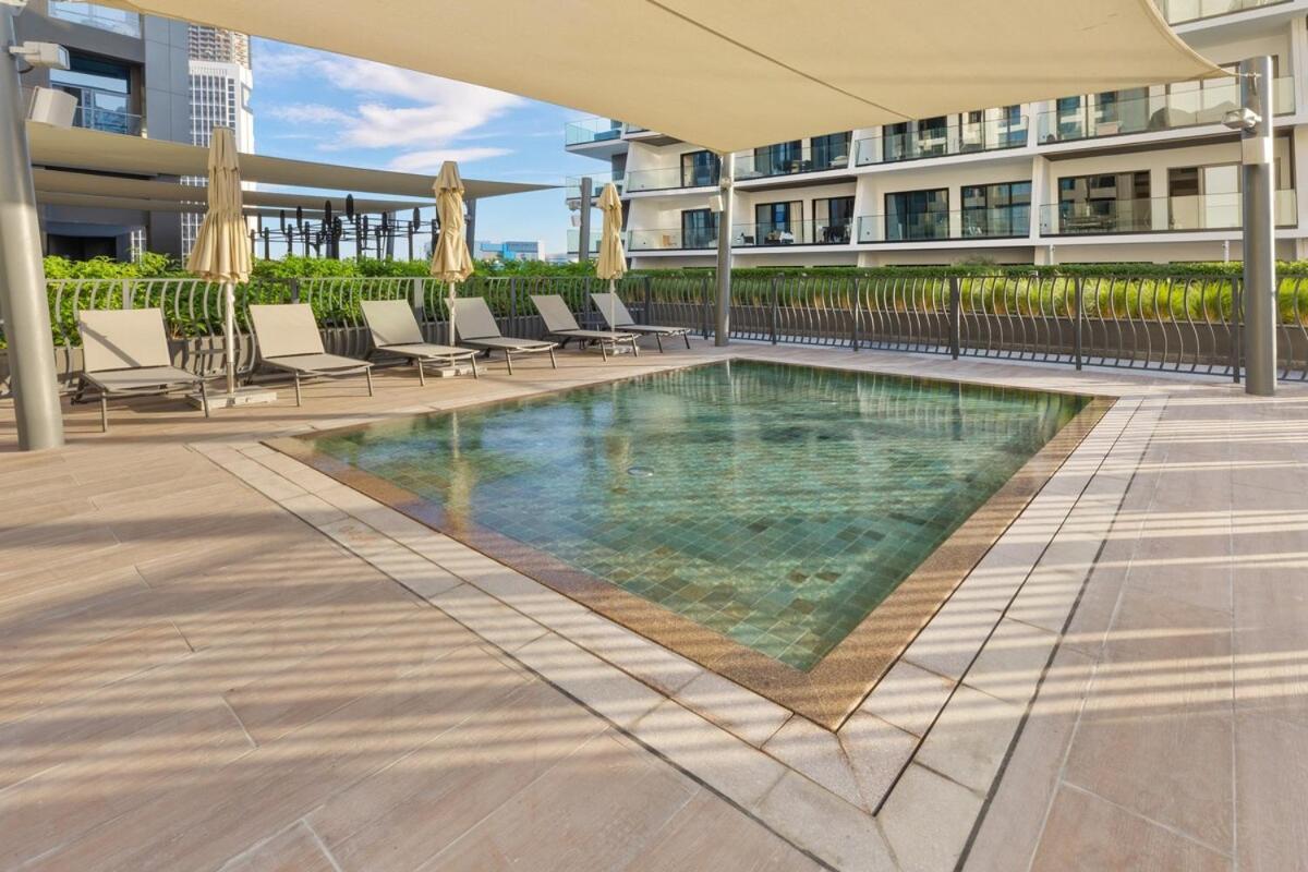 Apartment Waves - Stunning 1br With Huge Terrace & Scenic Views