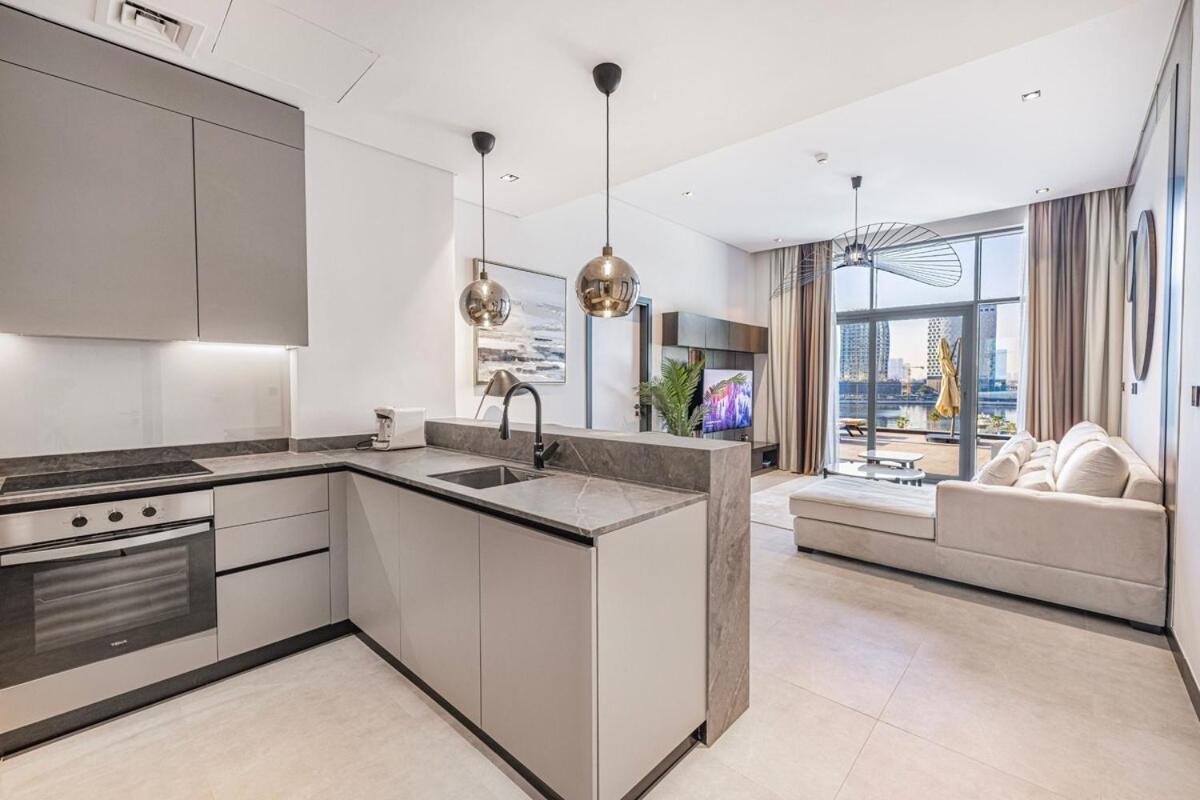 Apartment Waves - Stunning 1br With Huge Terrace & Scenic Views