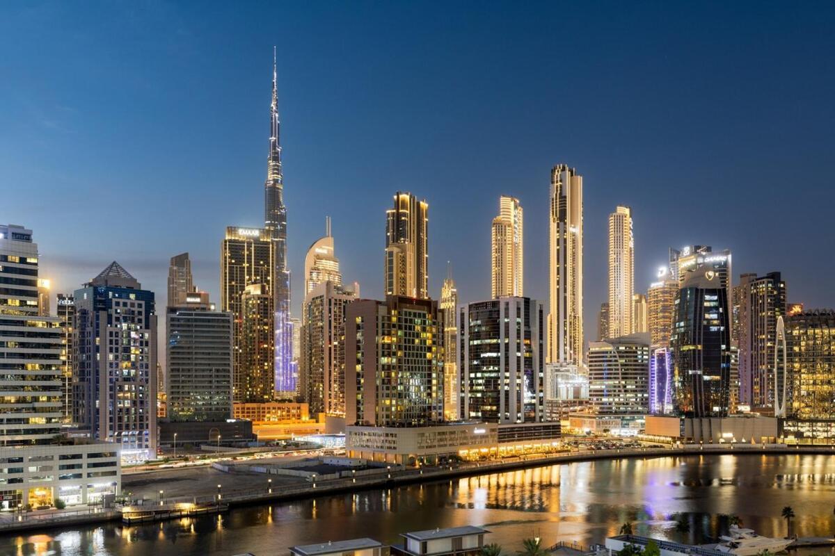 Waves - Stunning 1br With Huge Terrace & Scenic Views