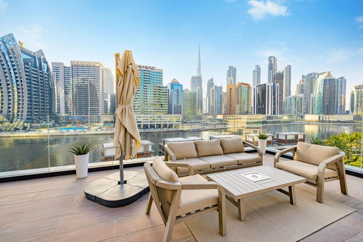 Waves - Stunning 1br With Huge Terrace & Scenic Views Apartment *