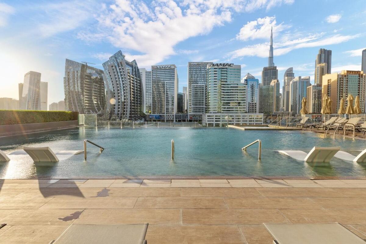 Apartment Waves - Stunning 1br With Huge Terrace & Scenic Views Dubai