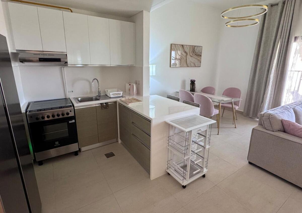 Jumeirah Golf Views Apartment *