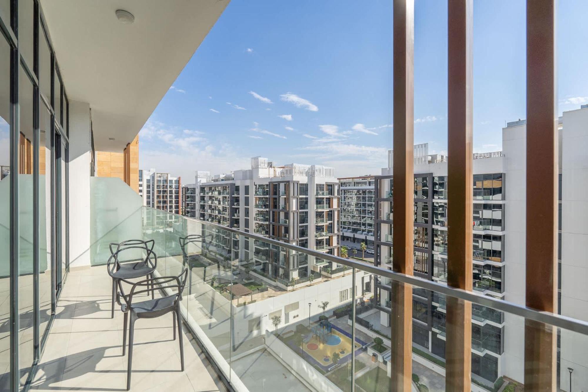 Apartment 1 Bedroom And A Marvelous Flat In Azizi Riviera 26 Dubai