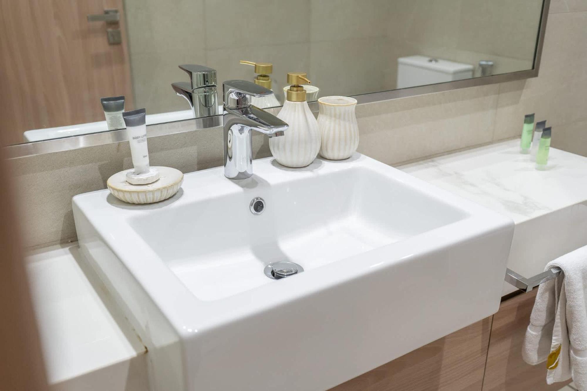 1 Bedroom And A Marvelous Flat In Azizi Riviera 26 * Dubai