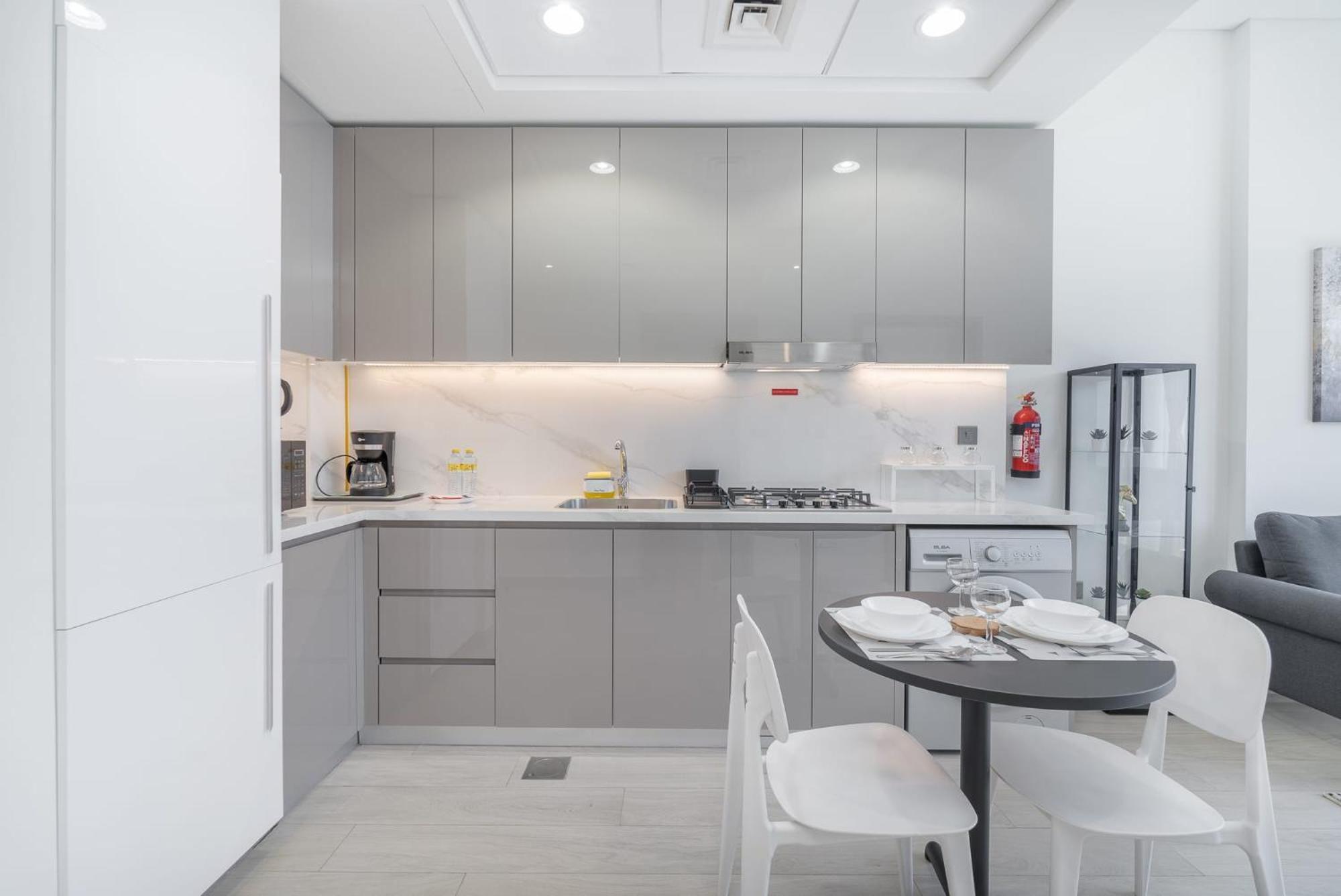 1 Bedroom And A Marvelous Flat In Azizi Riviera 26 * Dubai