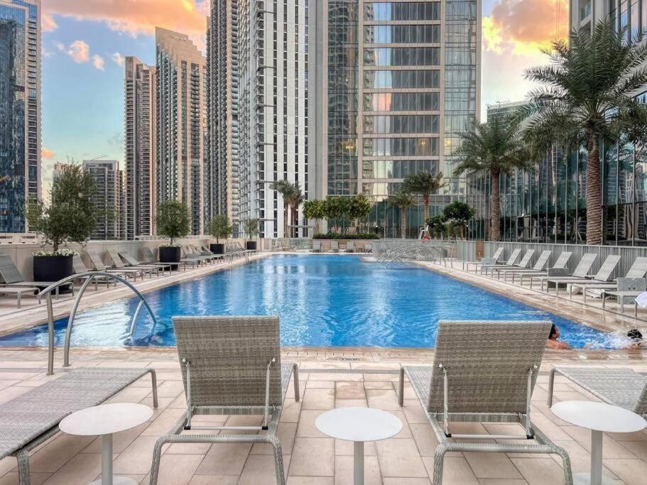 Apartment 2br Tower 1 Downtown 3mn Burj Khalifa