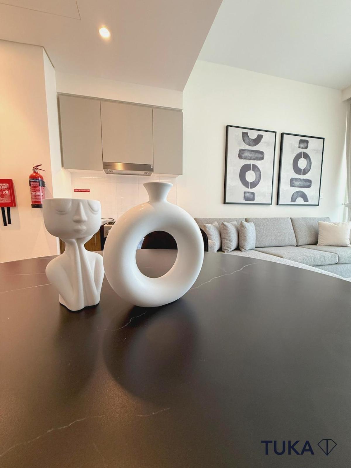 2br Tower 1 Downtown 3mn Burj Khalifa Apartment