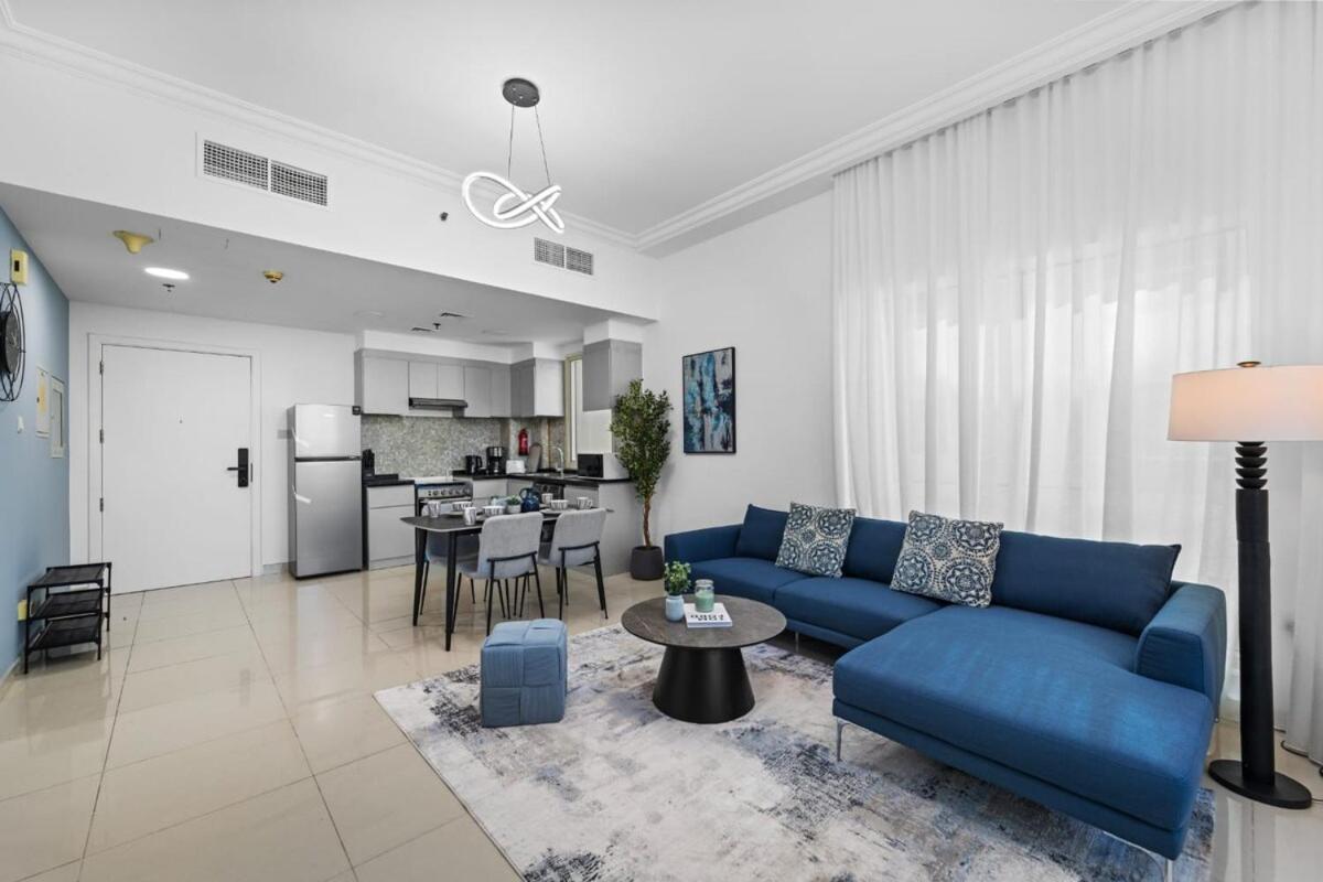 Like - 1810 Stunning 1-bhk In Prime Location