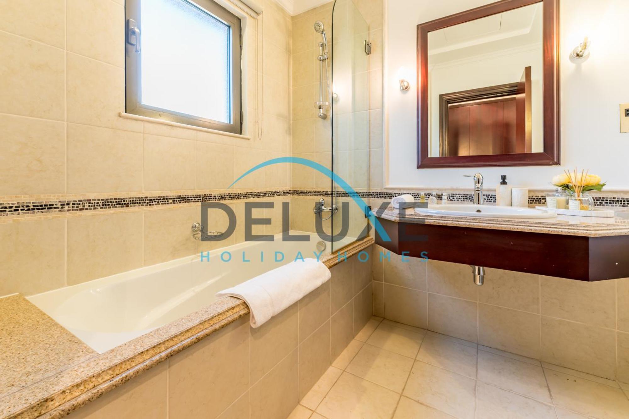 Luxurious 4br With Maids In Canal Cove, Palm Jumeirah By Deluxe Homes
