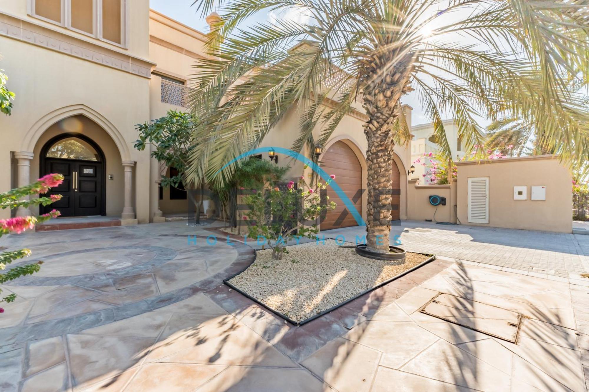 Luxurious 4br With Maids In Canal Cove, Palm Jumeirah By Deluxe Homes Dubai