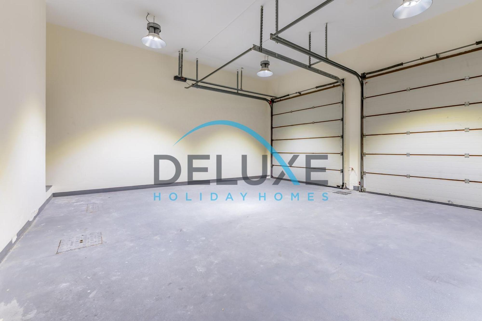 Luxurious 4br With Maids In Canal Cove, Palm Jumeirah By Deluxe Homes Dubai