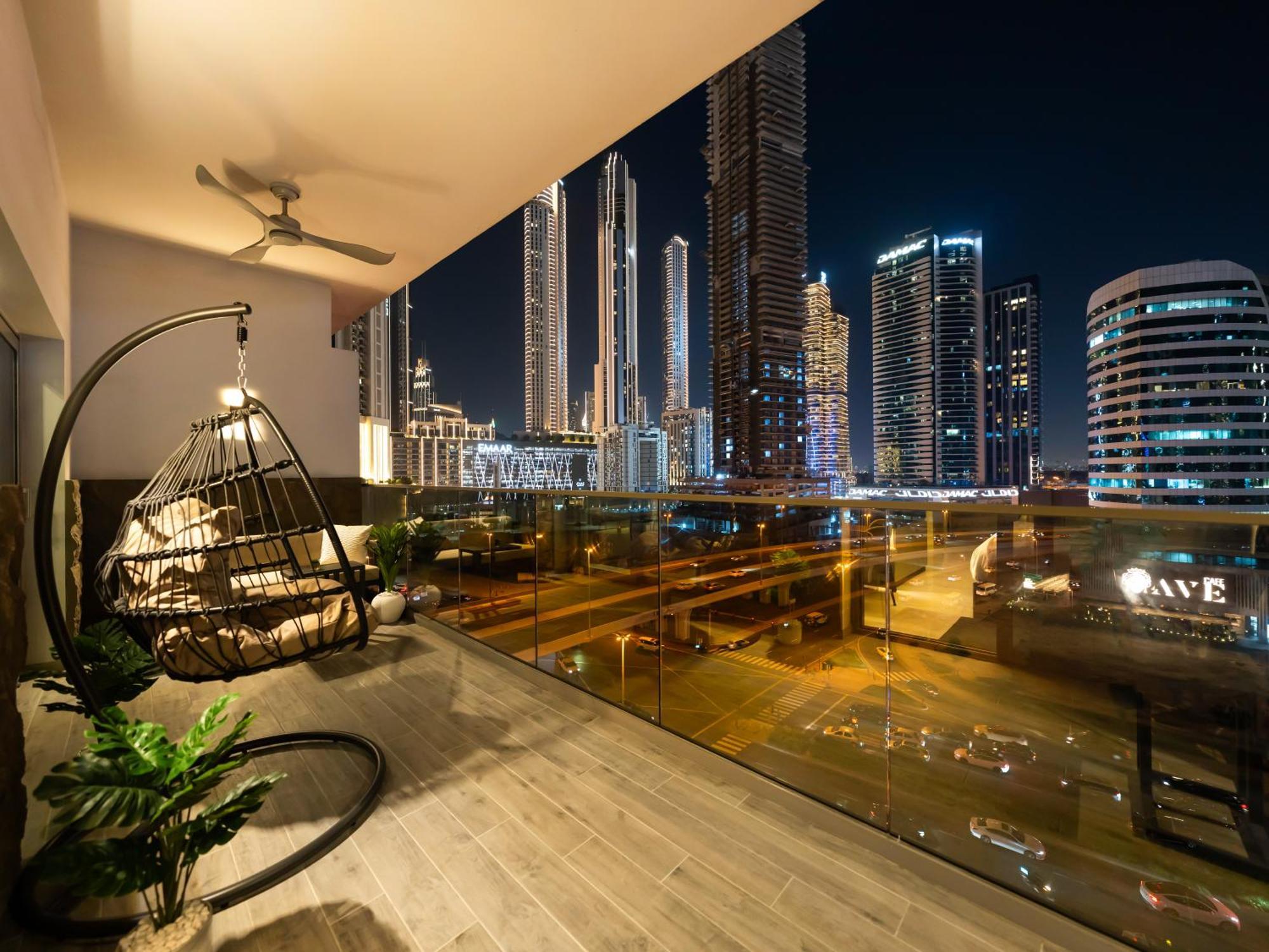 Apartment Chic 2br Near Mall & Burj L Canal & View I 5 Pax *