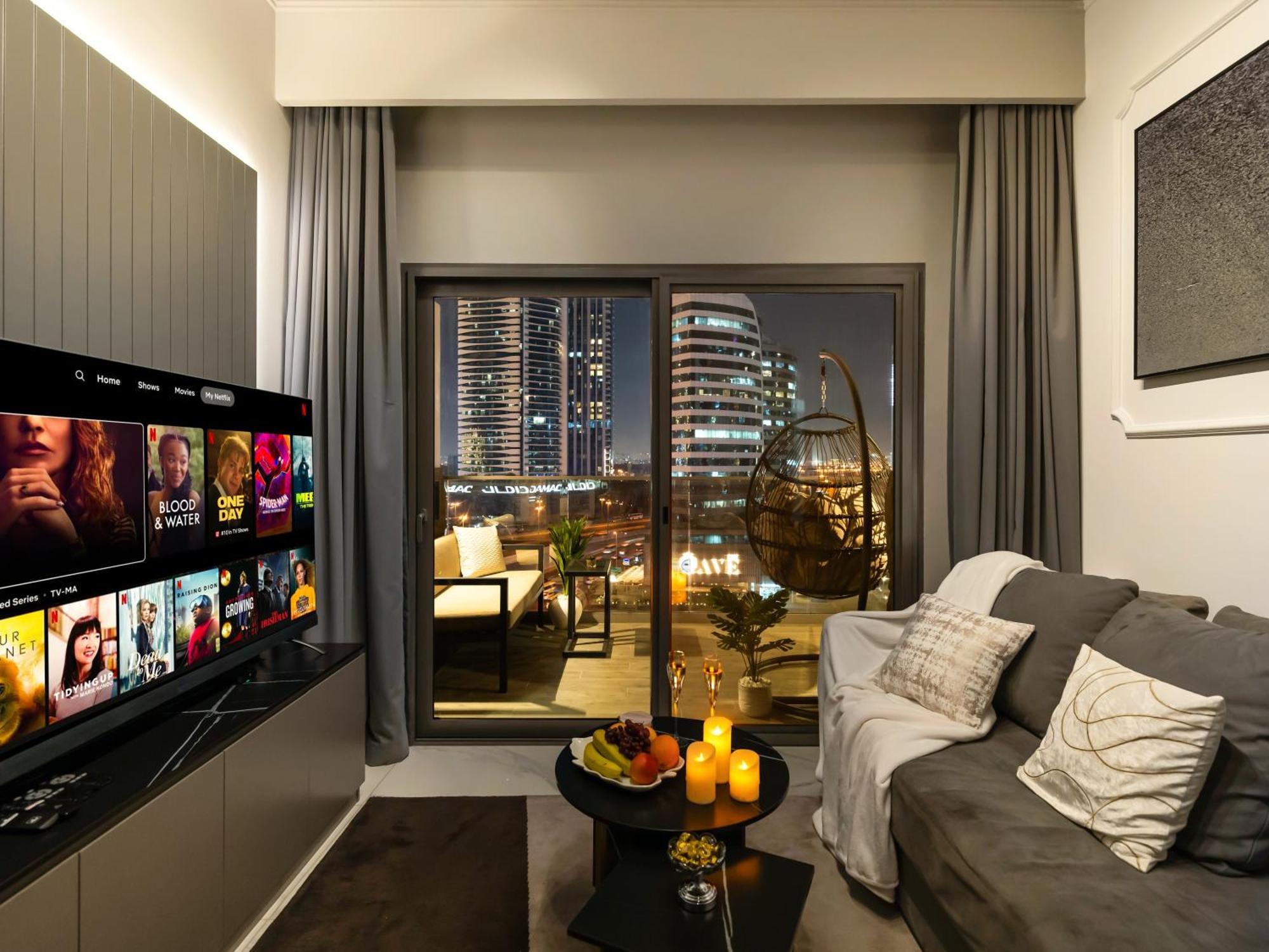 Chic 2br Near Mall & Burj L Canal & View I 5 Pax Apartment Dubai