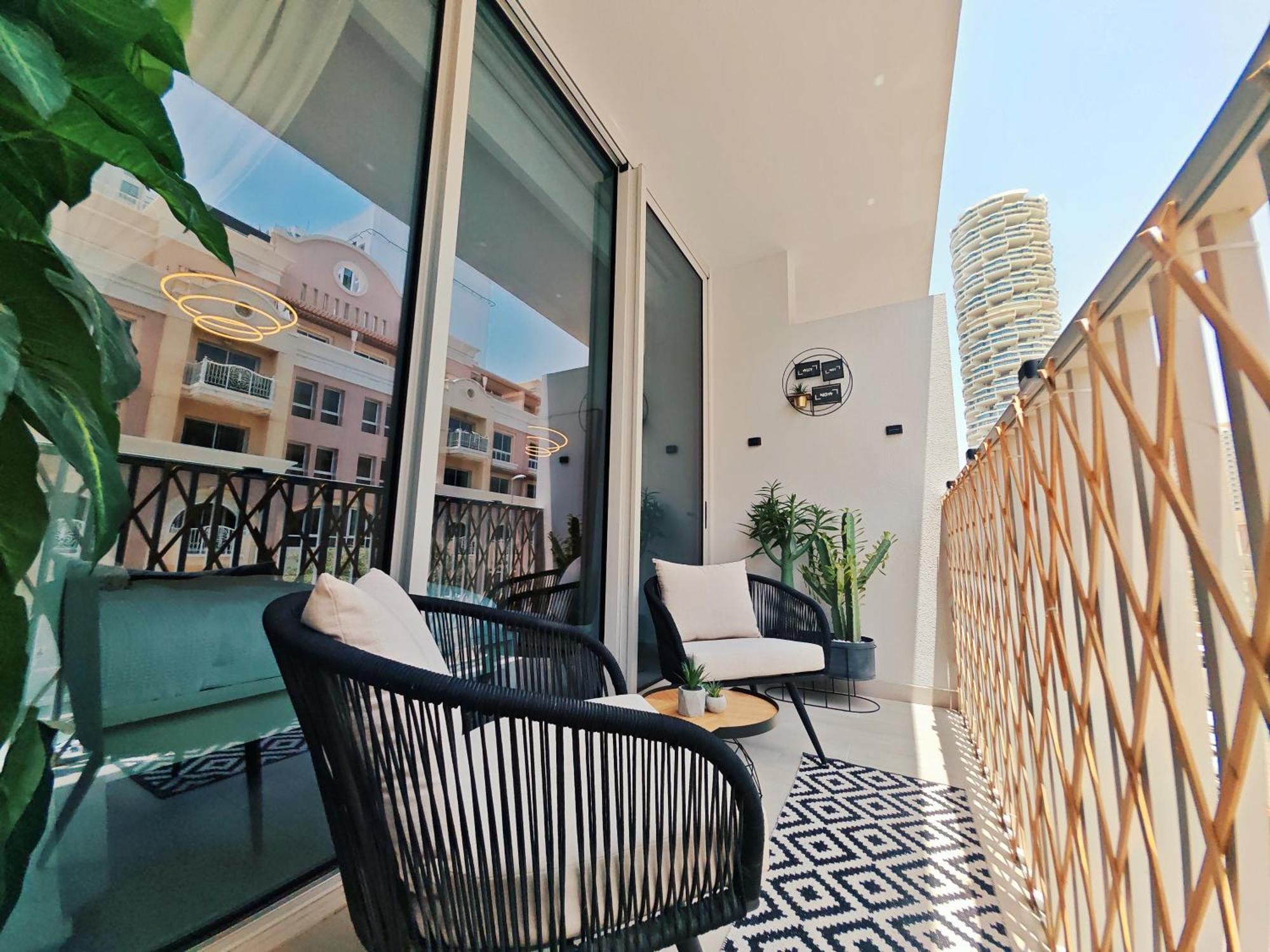 Apartment Jvc Modern In *