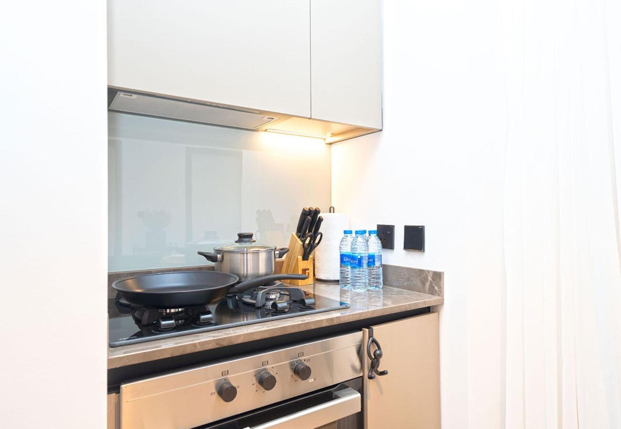Apartment Easygo - Northside Tower 2 Canal View Dubai