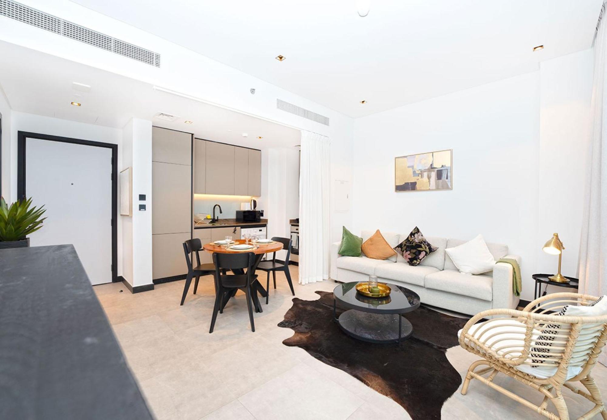 Easygo - Northside Tower 2 Canal View Apartment *