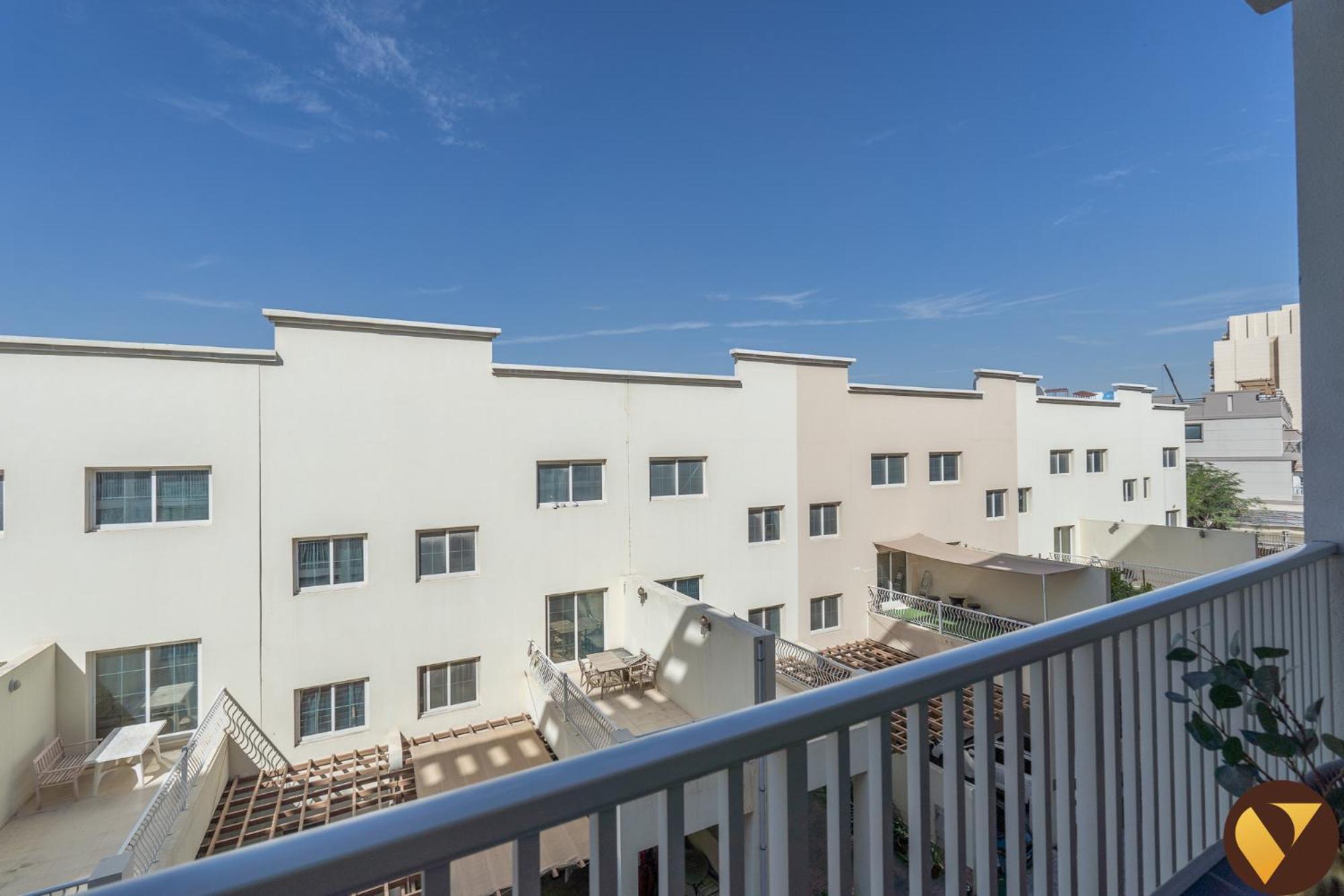 Vogue Luma22 Jvc 5 Mins Circle Mall & 12 Mins Emirates Mall Apartment Dubai