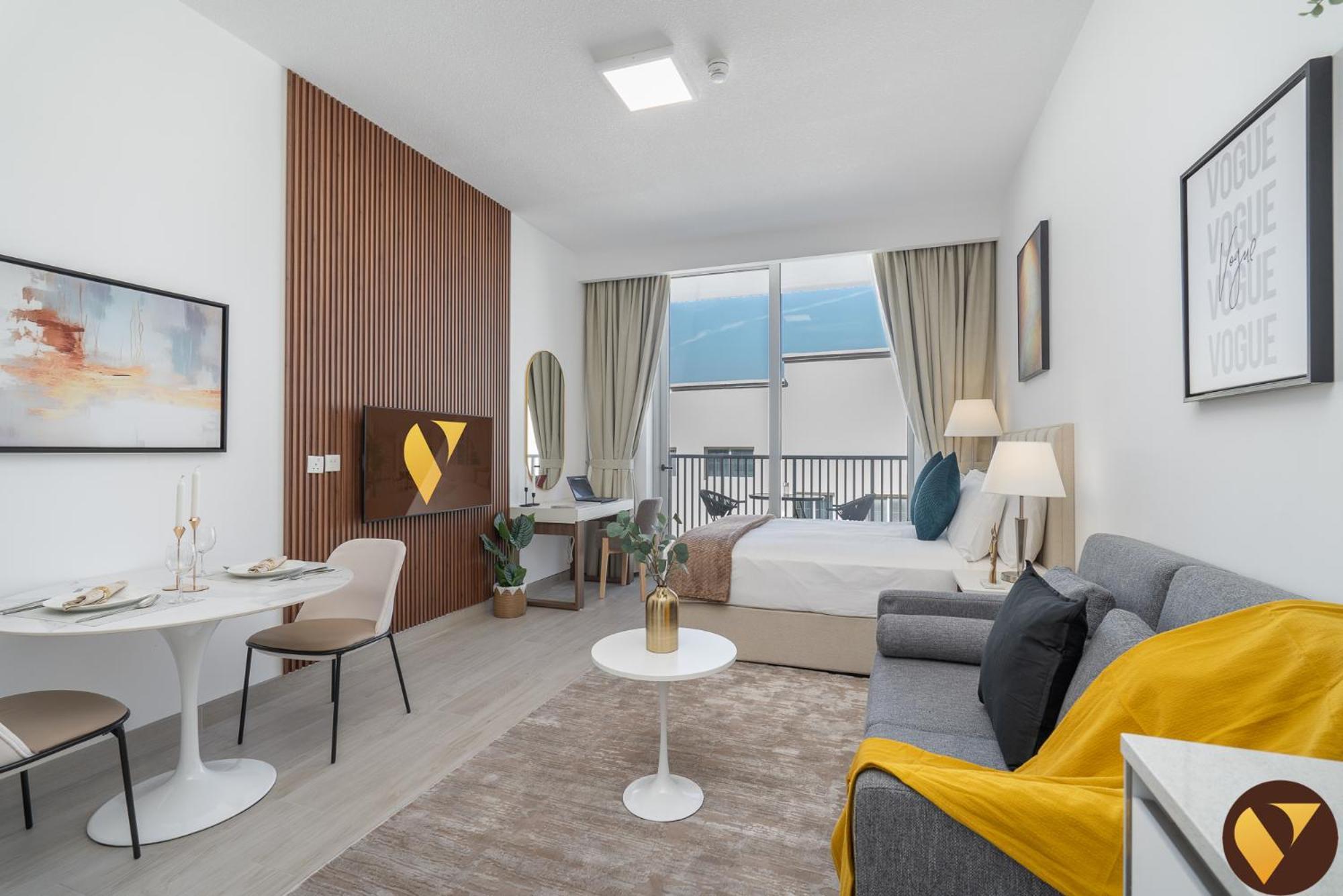 Vogue Luma22 Jvc 5 Mins Circle Mall & 12 Mins Emirates Mall Apartment