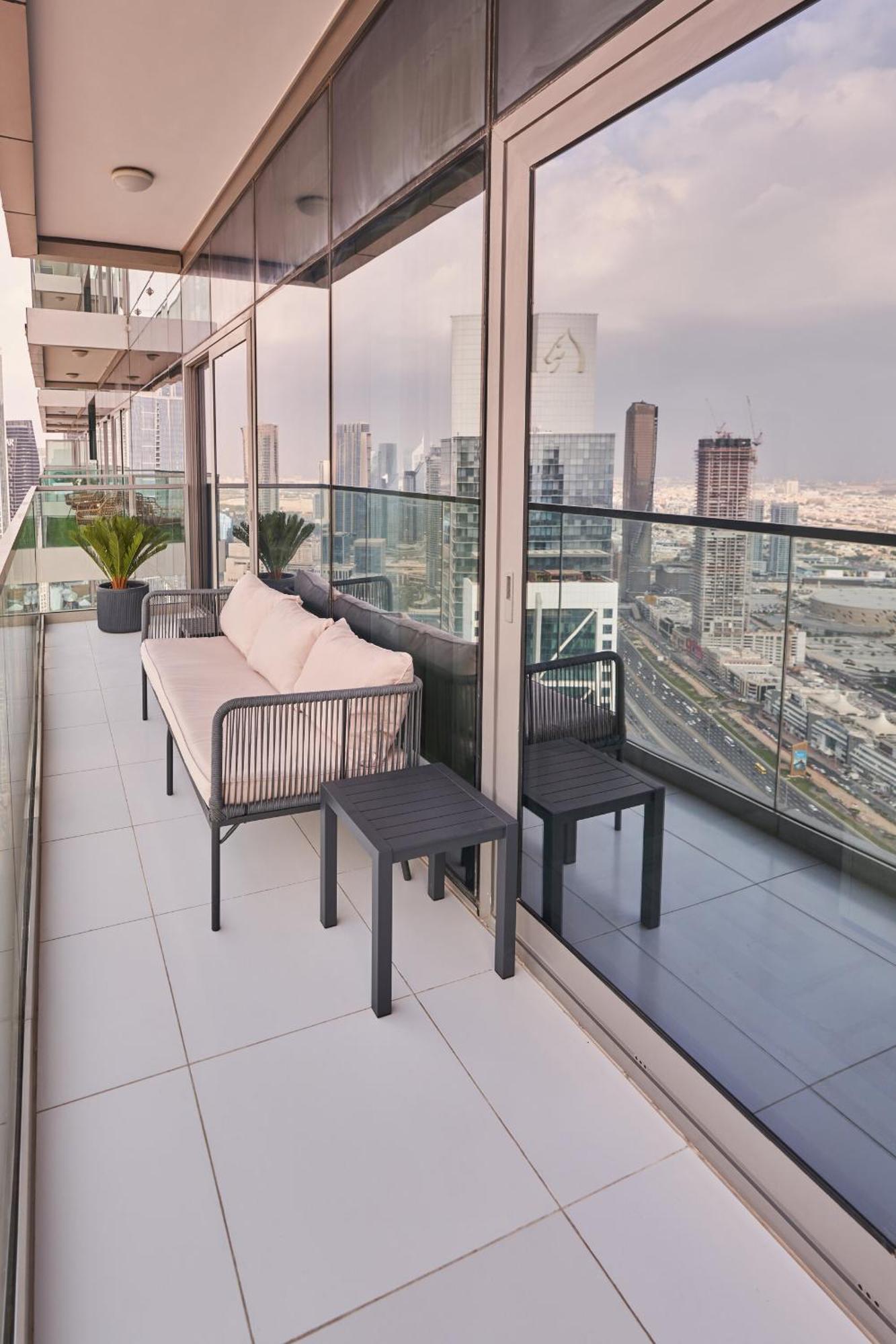 2bd - 6 Guests - 59th Floor, Burj Views 64th Floor Infinity Pool Apartment *