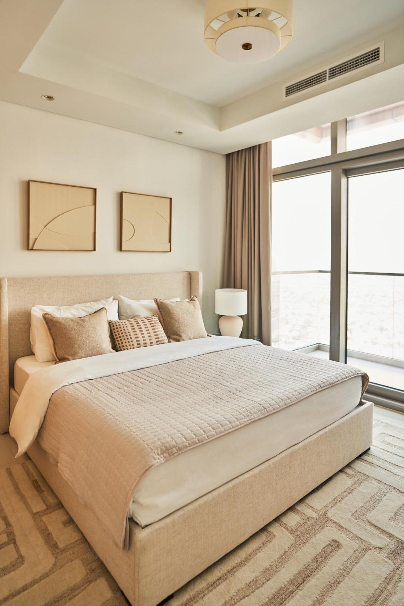 2bd - 6 Guests - 59th Floor, Burj Views 64th Floor Infinity Pool Apartment Dubai