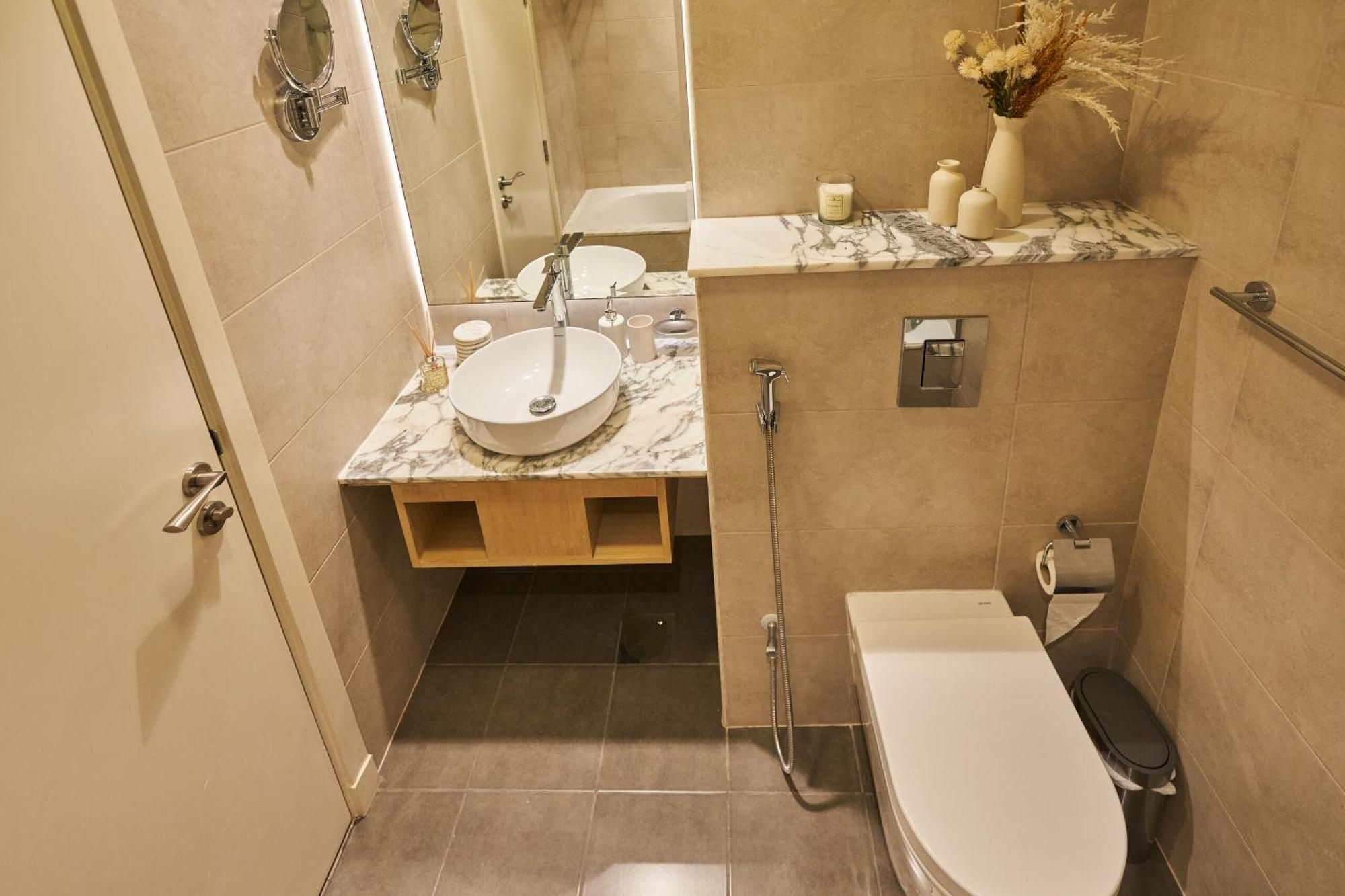 2bd - 6 Guests - 59th Floor, Burj Views 64th Floor Infinity Pool Apartment Dubai