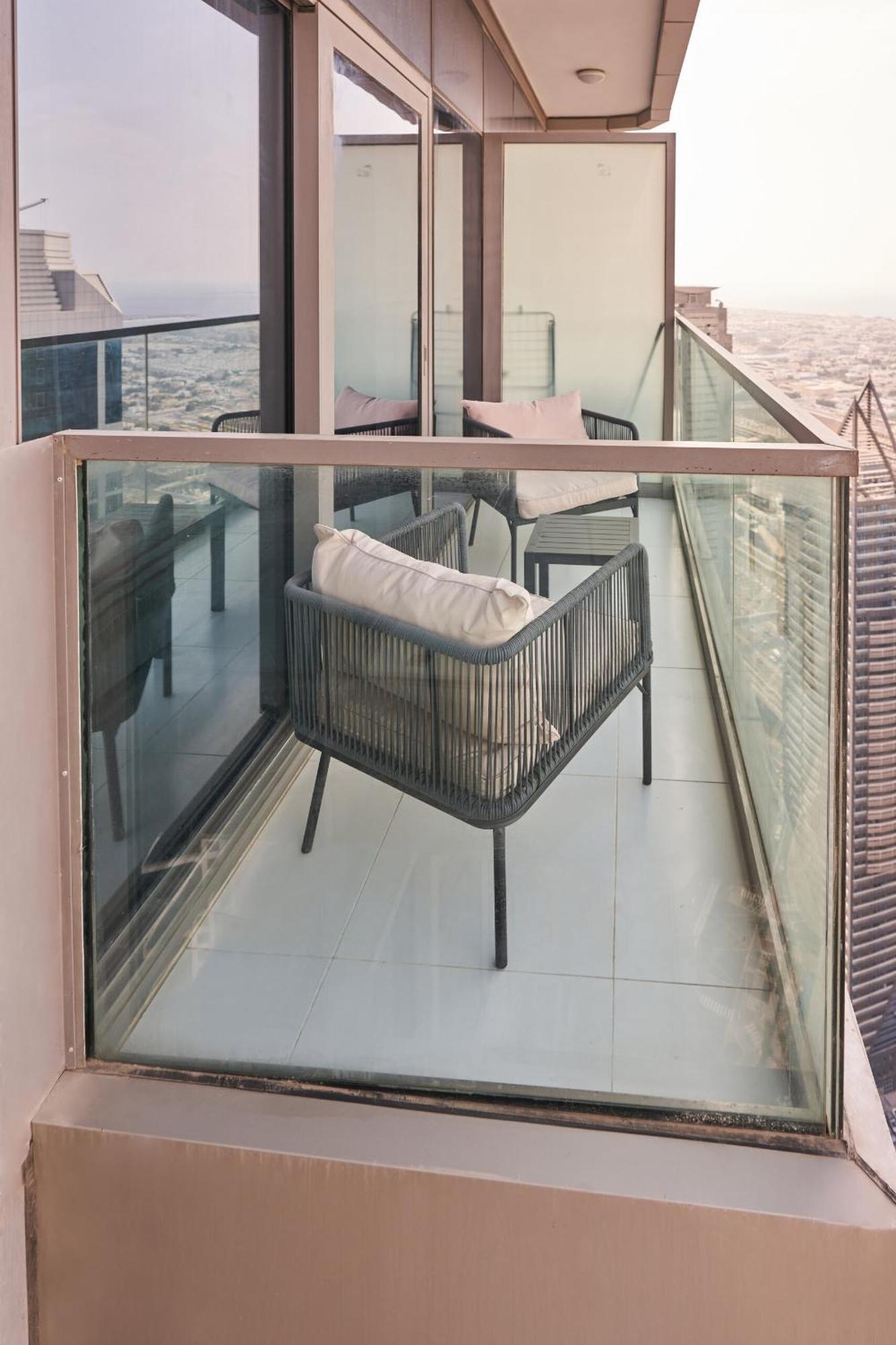 2bd - 6 Guests - 59th Floor, Burj Views 64th Floor Infinity Pool Dubai