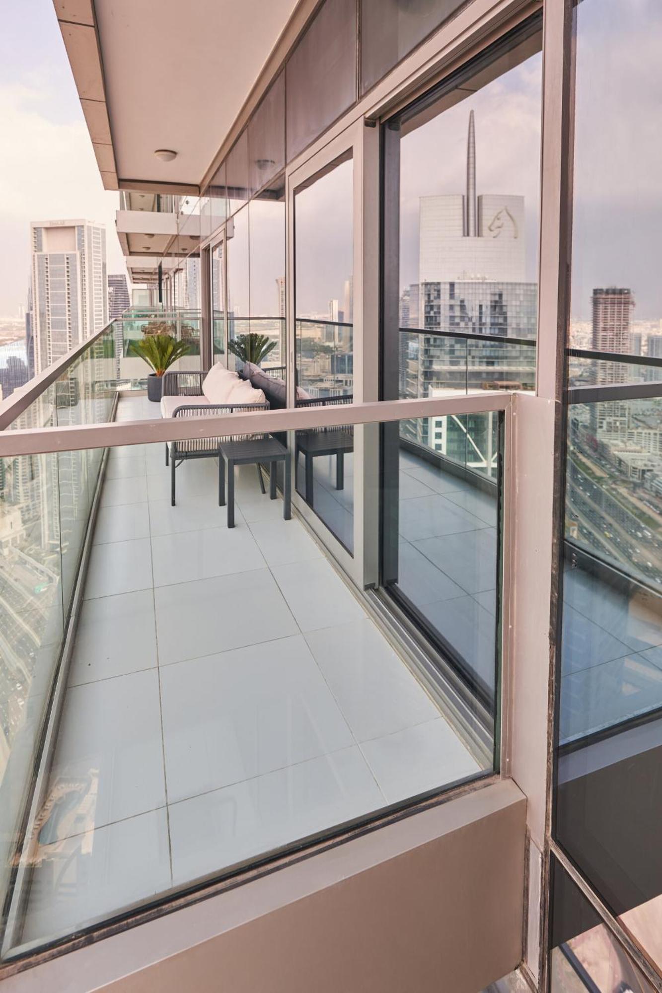 2bd - 6 Guests - 59th Floor, Burj Views 64th Floor Infinity Pool